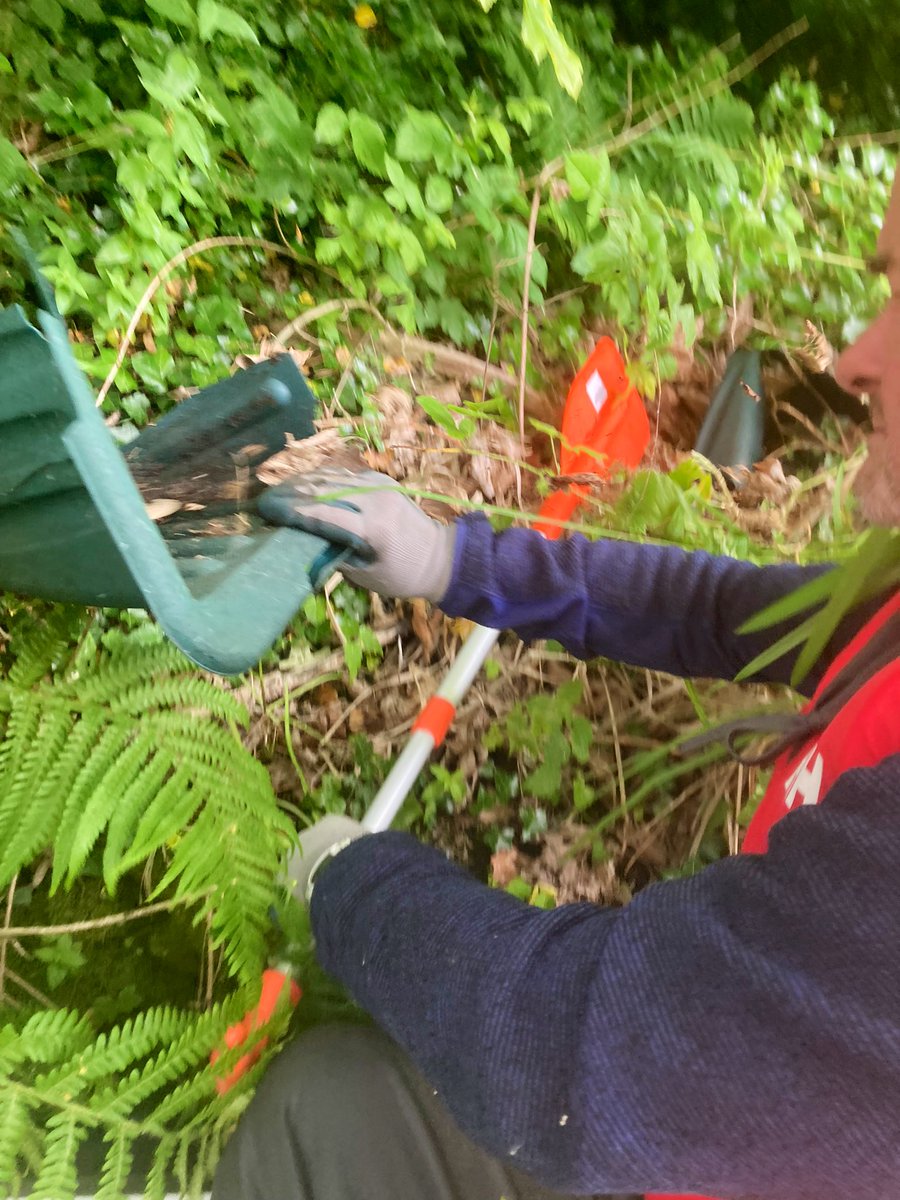 Cllr Ian Moncur (@cllrianmoncur) on Twitter photo Done lots of litterpicks before but today was first in a canoe! Great to support <a href="/fordlanegarden/">Ford Lane Garden</a> <a href="/JaneyHargreaves/">Jane Hargreaves CRT</a> <a href="/CRTNorthWest/">Canal & River Trust North West</a> to clean up our canal Done lots of litterpicks before but today was first in a canoe! Great to support <a href="/fordlanegarden/">Ford Lane Garden</a> <a href="/JaneyHargreaves/">Jane Hargreaves CRT</a> <a href="/CRTNorthWest/">Canal & River Trust North West</a> to clean up our canal
