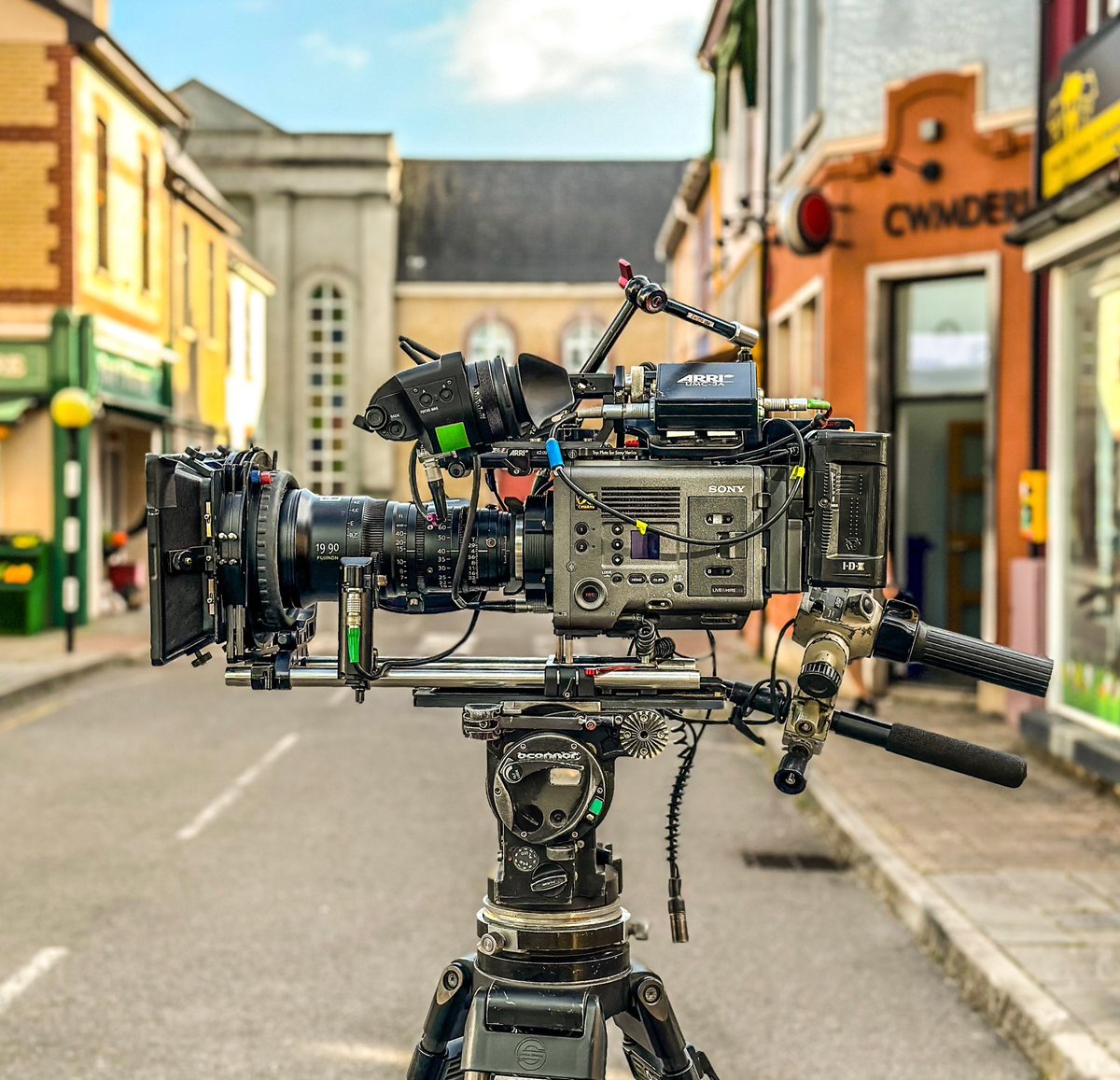 Lovely couple of days filming on Pobol y Cwm. 
Thanks to the fantastic cast and crew for making me feel so welcome. 😄🎥🎬📺
.
.
.
.
.
.
.
#cameraoperator #cameraman #lightingcameraman #pobolycwm #soap #sonyvenice