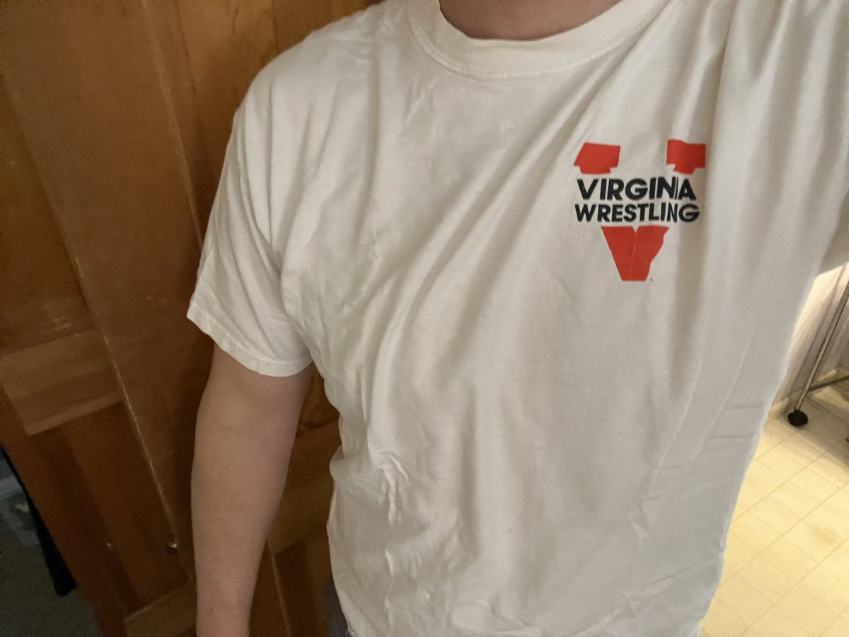 Closing out the #WahooWednesday with an old @UVAWrestling tee for my homeboy @trfoley. #WrestlingShirtADayInMay