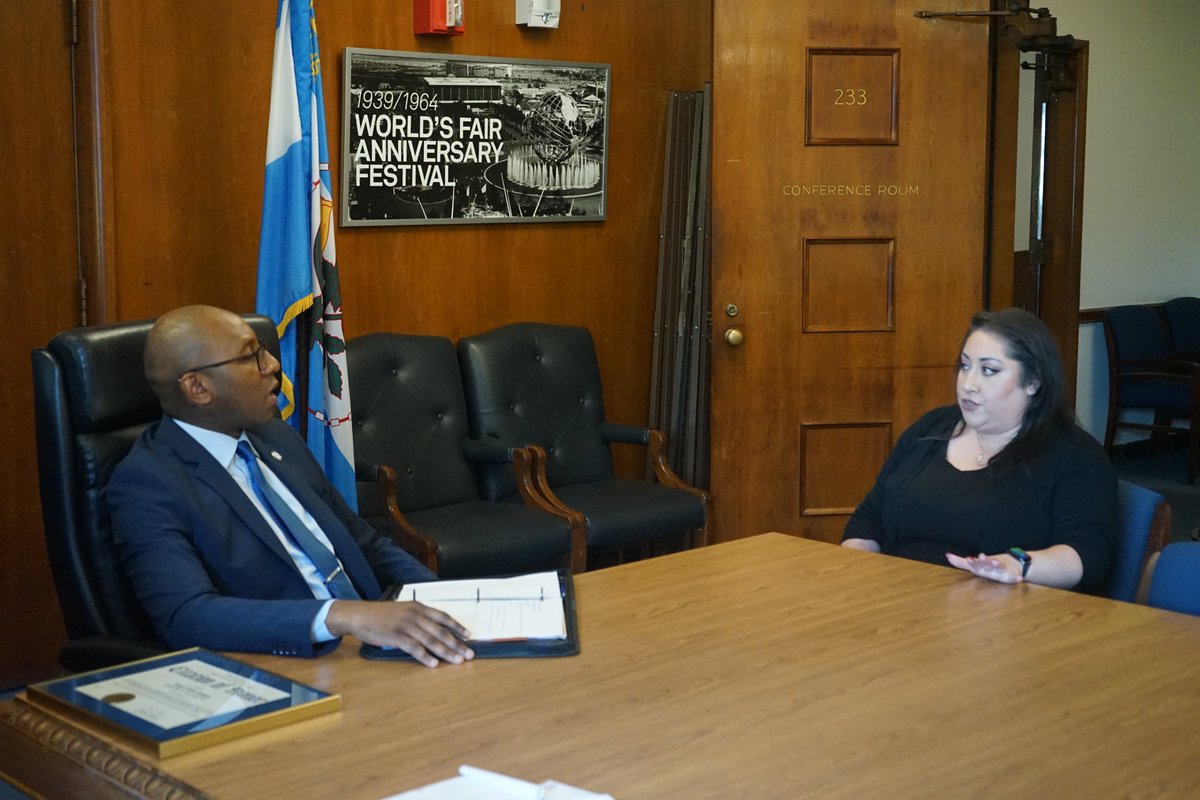 QnsBPRichards's tweet photo. As Jewish American Heritage Month wraps up, it was great to honor Jenna Citron Schwab, the executive director of the @QCHillel Jewish student organization, at Borough Hall today for her leadership at @QC_News.

We can't wait to see all you'll achieve going forward, Jenna! https://t.co/qqwhjg4zXA