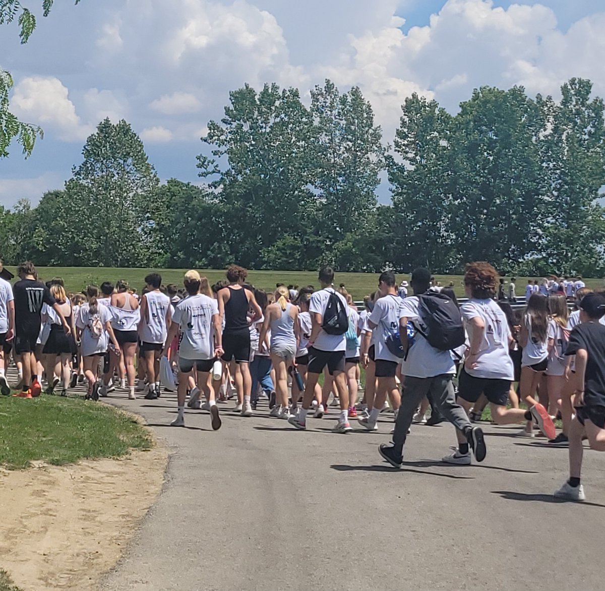 anelsonmercer's tweet photo. And that's a wrap, Best Wishes Class of 2027! (1 of 2) @NobWestMS @NobSchools @NobWestMSPTO https://t.co/TM6auiwQEc