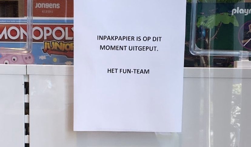 koffieaddicttt's tweet photo. same inpakpapier. same. https://t.co/WwdZfIprQT