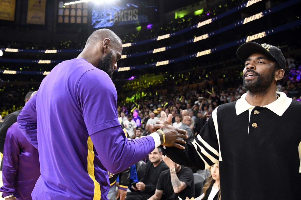 LakersSNI's tweet photo. If LeBron James’ Demand Gets Approved, Lakers May Face Yet Another Russell Westbrook Kind Situation
https://t.co/btz4JzVWWn
#LakersNation #lakerswin #lakers #NBA #NBA2K22 #NBA2K22 #NBATwitter #NBAextra #ESPN #NBAEasternConference #LeBronJames #lebron https://t.co/GQE0xBqvD0