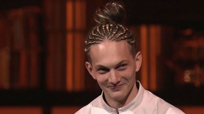 Neogotobe's tweet photo. Les gars, arrêtez de miauler sur le rire de Danny !! C'est le seul candidat qui sort du lot dans toute cette édition 2023 hyyyyyyyper chiante
...#topchef #Topchef2023 https://t.co/CmxJZu4Y5U