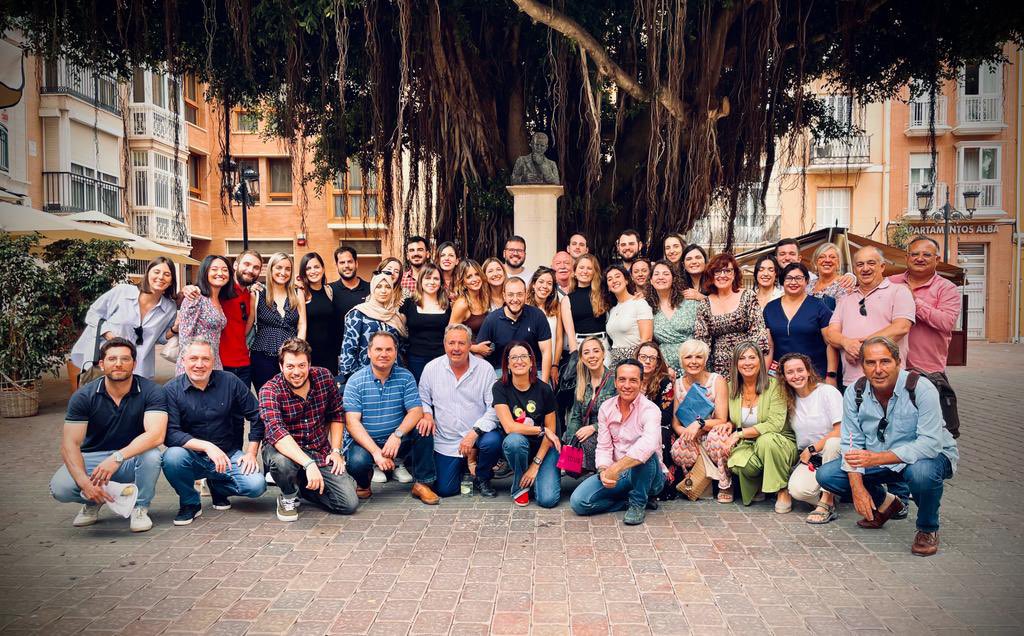 CS_SanAnton's tweet photo. Hoy hemos despedido a los resis , R4  a Quico y a Alfredo . Todos ellos empezarán una nueva andadura , pero llevarán la impronta de nuestro 🐙, para que les guíe en el sentido común y el sentido de EQUIPO. Os queremos ! @Area2Cartagena @CS_SanAnton https://t.co/ETfwBilx3r