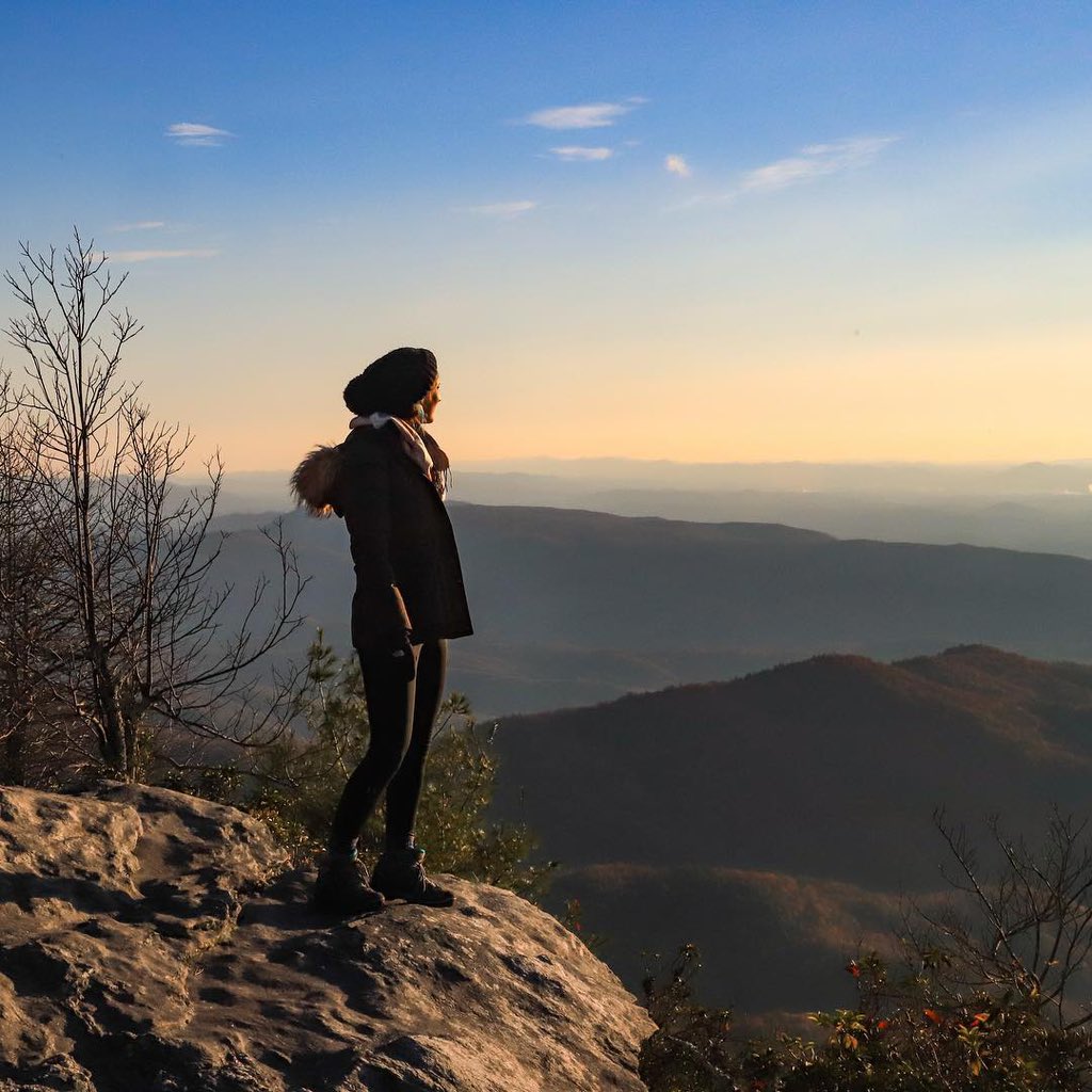 Lilith2435's tweet photo. "Every mountain top is within reach if you just keep climbing."π
#tablerock #mountaintop #explorecarolina #ashevilletrails #discover_carolinas #roamnc #sunrise #romanticasheville #nc100miles #staywild #Iiveyouradventure
#ournaturedays #forceofnature #alltrails #outdoor_project https://t.co/n4oaJOtQ4N