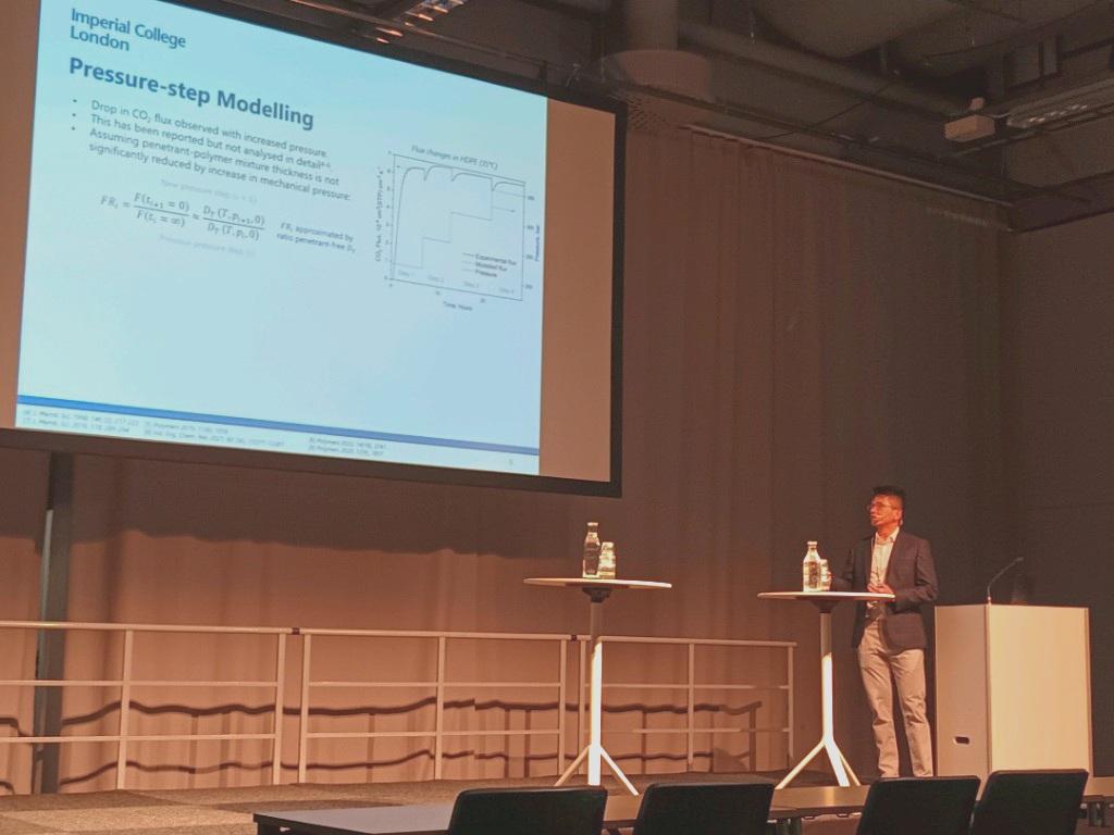 Well done Louis Nguyen (who I can testify has proven quite the opposite of his Twitter handle @Sup3rlazy) for presenting his and the group's work on measurement and modelling of high pressure carbon dioxide permeation in rubbery and glassy polymers, today​ at #FrontiersPoly2023