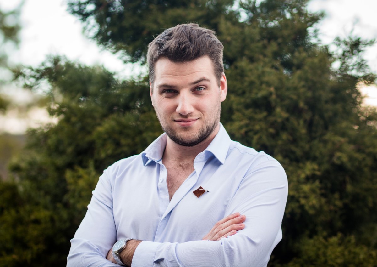 VIUniversity's tweet image. Jonah Ferguson is VIU’s Employer and Student Engagement Coordinator. Are you a student looking to connect with employers, or an employer looking to connect with students? Jonah is happy to help. Read more on the #VIUBlog: bit.ly/3o0MPnq #studentemployment #studentjobs