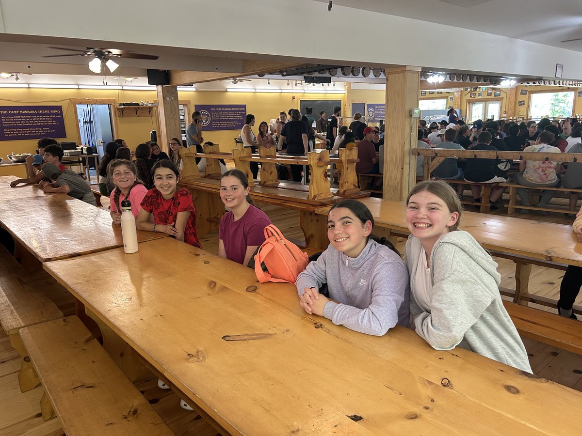 MsAtkinson93's tweet photo. ⁦@SJPIIOakville⁩ our 7s breaking bread together ⁦@campmuskoka⁩ https://t.co/dLnuh35MG2