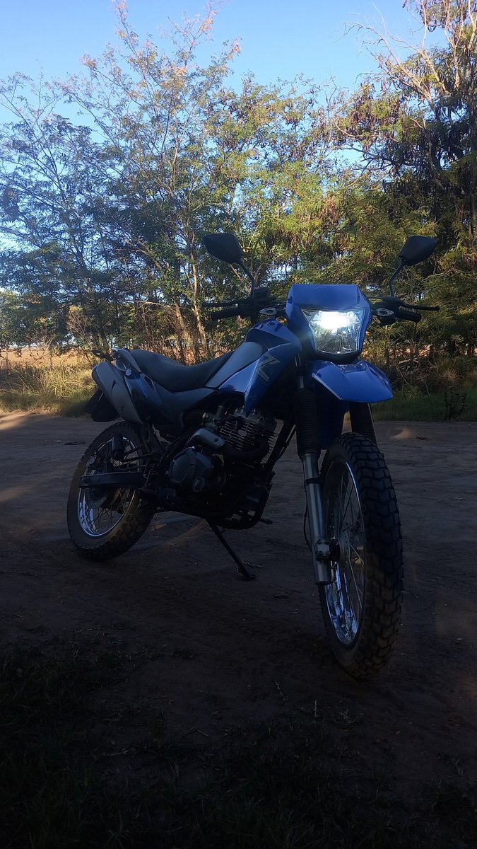 FrannTld's tweet photo. Que lindo es andar en moto por el campo.. https://t.co/6xkPI3b5Du