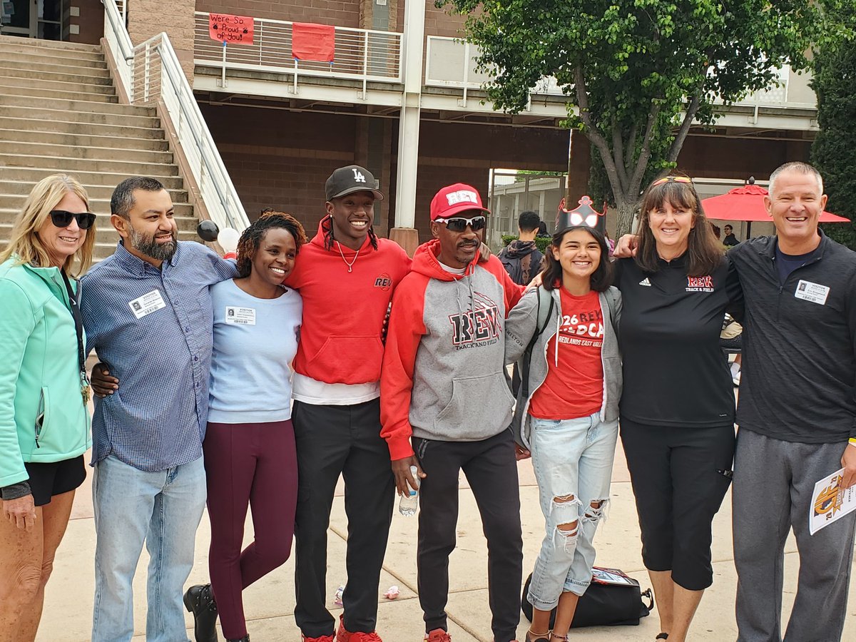 RedlandsAD's tweet photo. REV staff and students did a great job honoring Jeremiah Bolanos and Sydney Bridgeland today!🏆🥇🥉@REVHSwildcats @revhsathletics @RedlandsUSD #revway https://t.co/XmjtD7j9Sf
