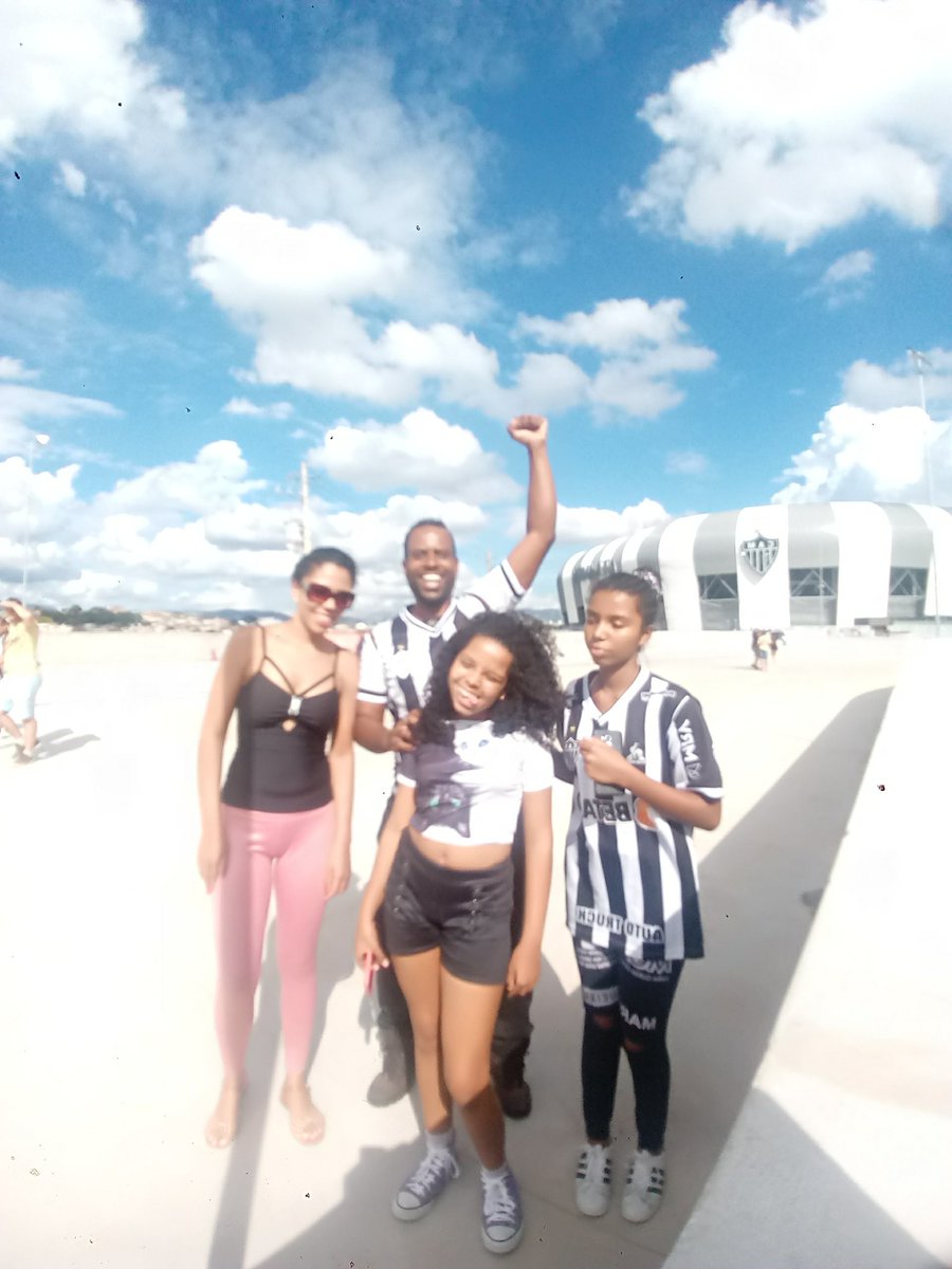 bhlincolncesar's tweet photo. @Atletico #GaloPaixãoNacional 
Na casa nova.
@ArenaMRV  #Belzonte https://t.co/HKThypJQQW