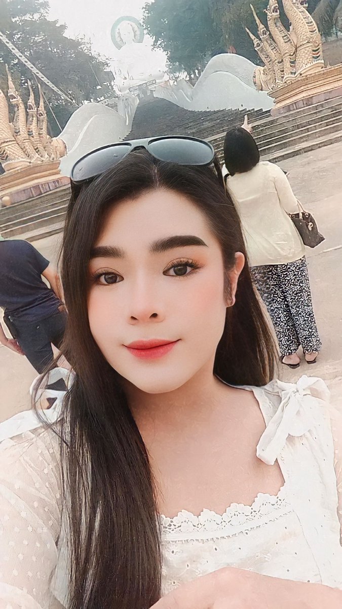 คอย'ลี่ tweet media