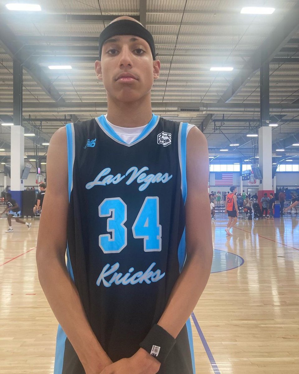 #Creighton Has offered 7’0 2025 
Center Xavion Staton <a href="/XavionStaton/">Xavion Staton</a> 

Staton averaged 11.5pts 11.0rebs and 3.2 blks this past weekend in Arizona <a href="/PRO16League/">PRO16/NXTPRO League</a> <a href="/JUCOadvocate/">JUCOadvocate - Brandon Goble</a> <a href="/VerbalCommits/">Verbal Commits</a> <a href="/ebosshoops/">Eric Bossi</a> <a href="/JamieShaw5/">Jamie Shaw</a> 

Staton is one of the Country’s
 🇺🇸 ELITE RIM PROTECTORS‼️