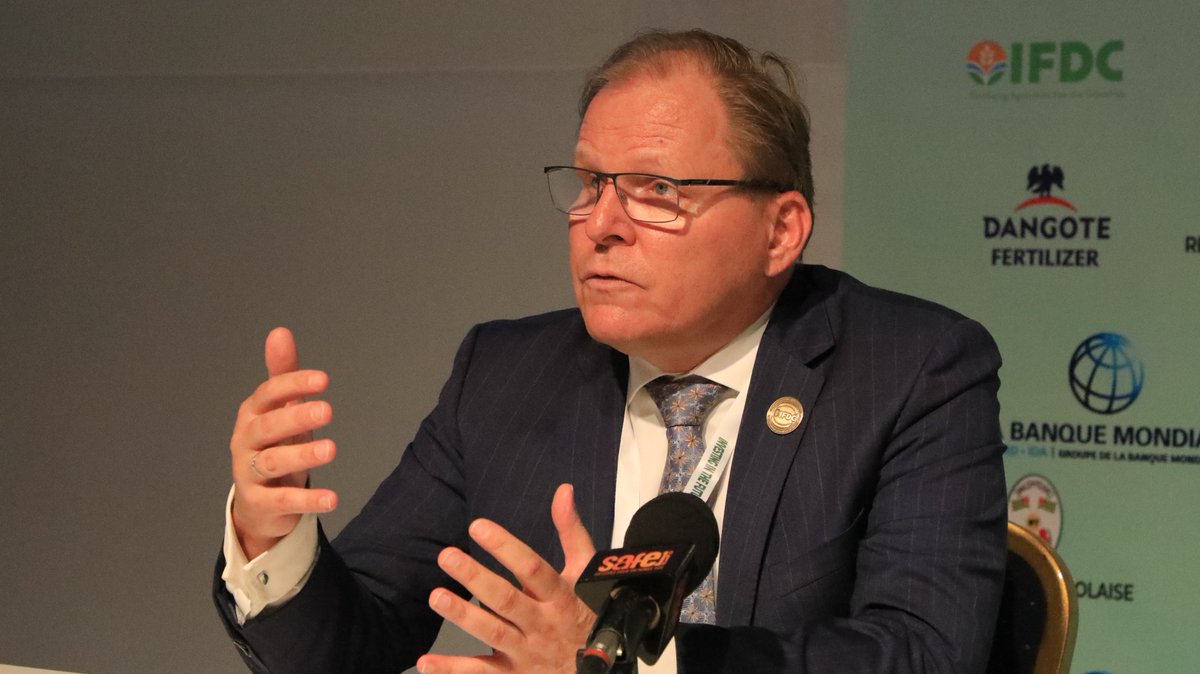 IFDC a activement participé à la table ronde de Lomé sur les Engrais et la Santé des Sols. Henk van Duijn notre PDG y était, accompagné de la Vice Présidente Programme <a href="/OumouMCamara1/">Oumou M Camara</a>, des Directeurs des départements Impact et Santé des Sols, des directeurs Pays. #NourrirLeSol