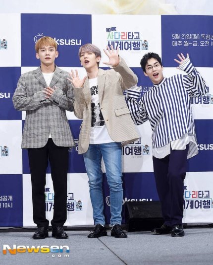 tang__kira's tweet photo. Baekhyun, Xiumin, dan Chen memutus kontrak mereka dengan SM entertainment 

Melalui kuasa hukum mereka, pengacara Lee Jaehak, mereka sudah berkali-kali (hingga 7 kali) meminta transpransi data pembagian pendapatan sejak 21 Maret 2023 tapi belum ada kejelasan. https://t.co/GLBLrzMXtN