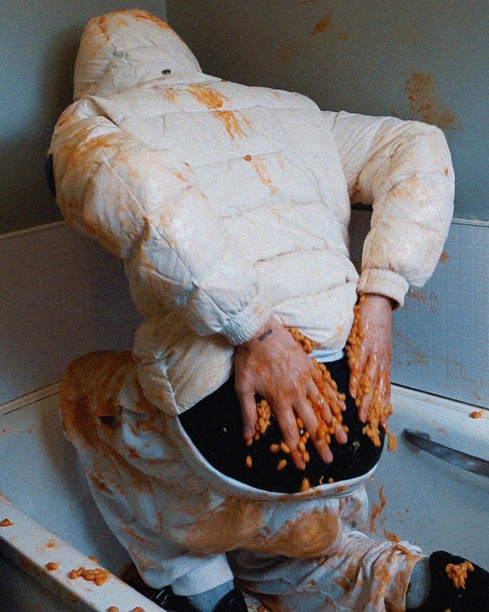 MaverickWAM's tweet photo. I couldn't resist getting messy and sagging with tons of Beans In a £2000 fresh white outfit. This was so humiliating and it ruined my clothes! 😈💦😜
Full Video ⬇
https://t.co/YYOBz8MnGr
#gunge #gunged #wam #wetandmessy #wetsneakers #wetclothes #messyclothes https://t.co/RFOqYEqvxo