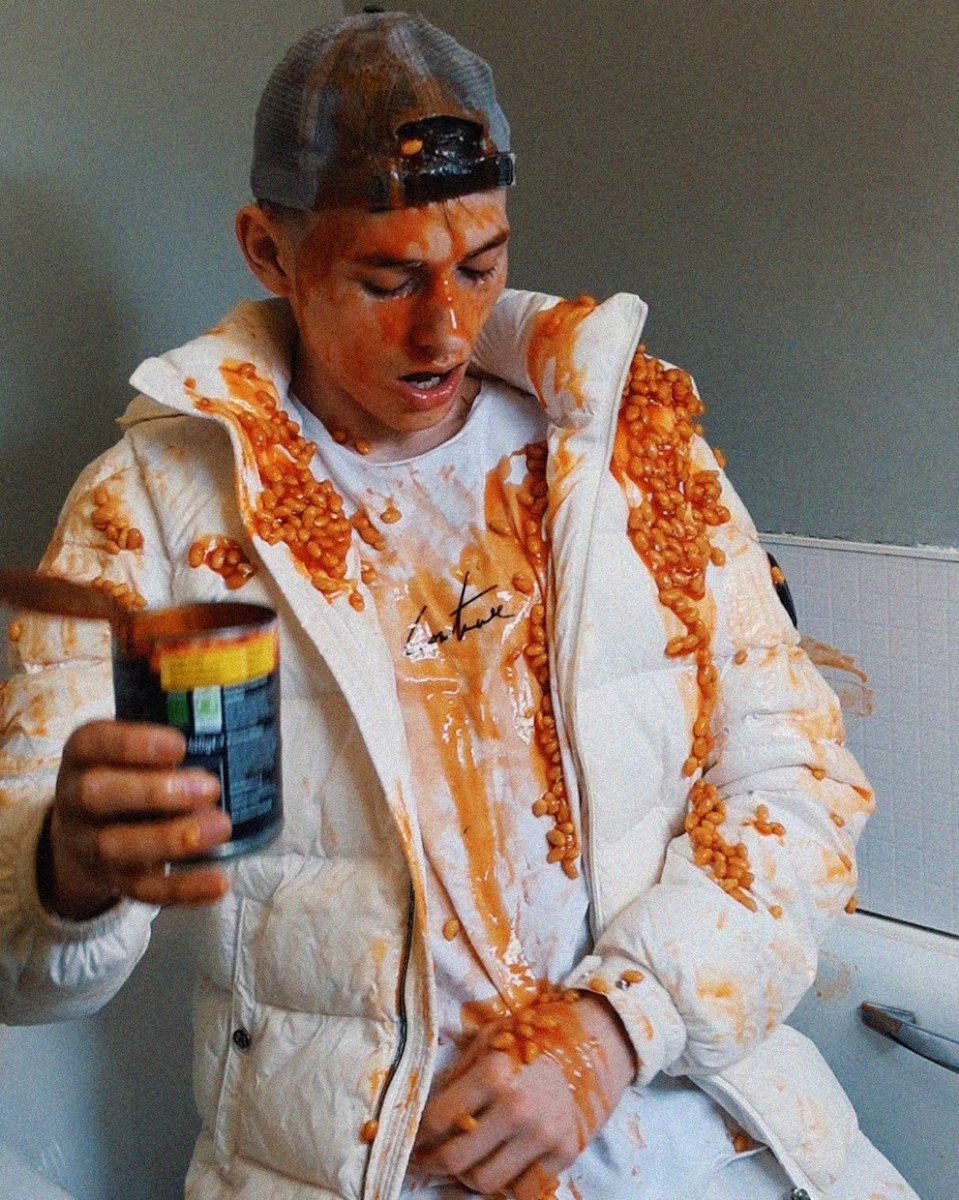 MaverickWAM's tweet photo. I couldn't resist getting messy and sagging with tons of Beans In a £2000 fresh white outfit. This was so humiliating and it ruined my clothes! 😈💦😜
Full Video ⬇
https://t.co/YYOBz8MnGr
#gunge #gunged #wam #wetandmessy #wetsneakers #wetclothes #messyclothes https://t.co/RFOqYEqvxo