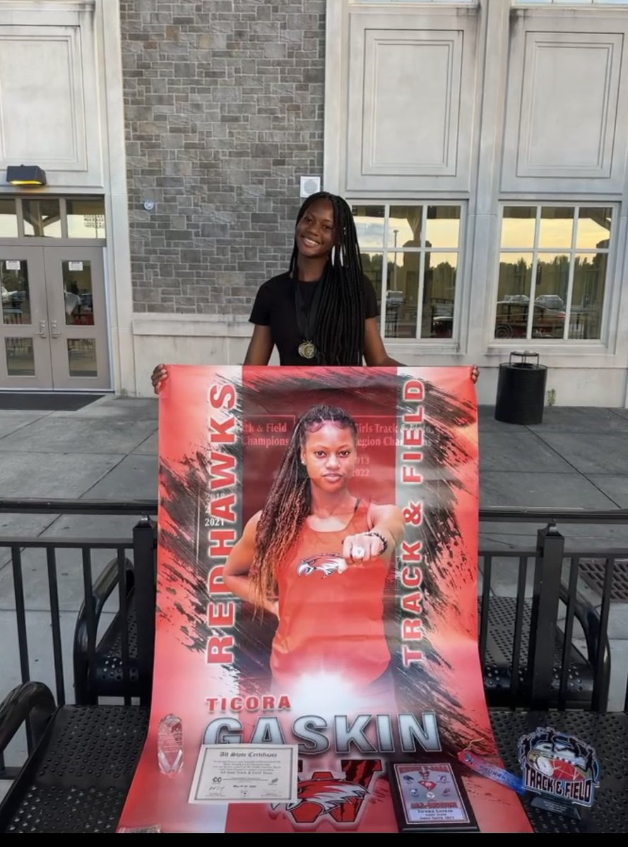 itsticora's tweet photo. Westwood Banquet '23 ❤️ . 
-Highest Girls GPA (Trophy)
-Girls Field MVP(Trophy)
-School Record (Ribbon)
-All Region (Plaque)
-All State (Certificate) https://t.co/FNVeFiJVO8