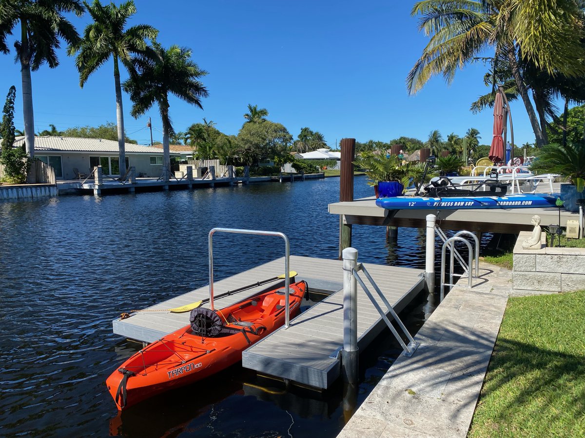 We offer a full line of Floating Docks specifically for Kayaking and Paddle Boarding. Choose from our available packages or customize your own! Click the link below for available packages.
accudock.com/product-catego…

#accudock #floatingdock #floatingdocks #madeintheusa #dockdesign