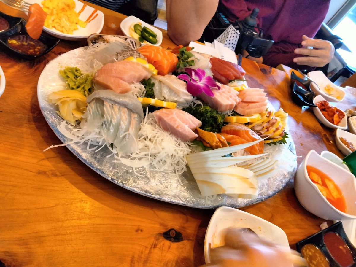 js232's tweet image. Fresh Sashimi