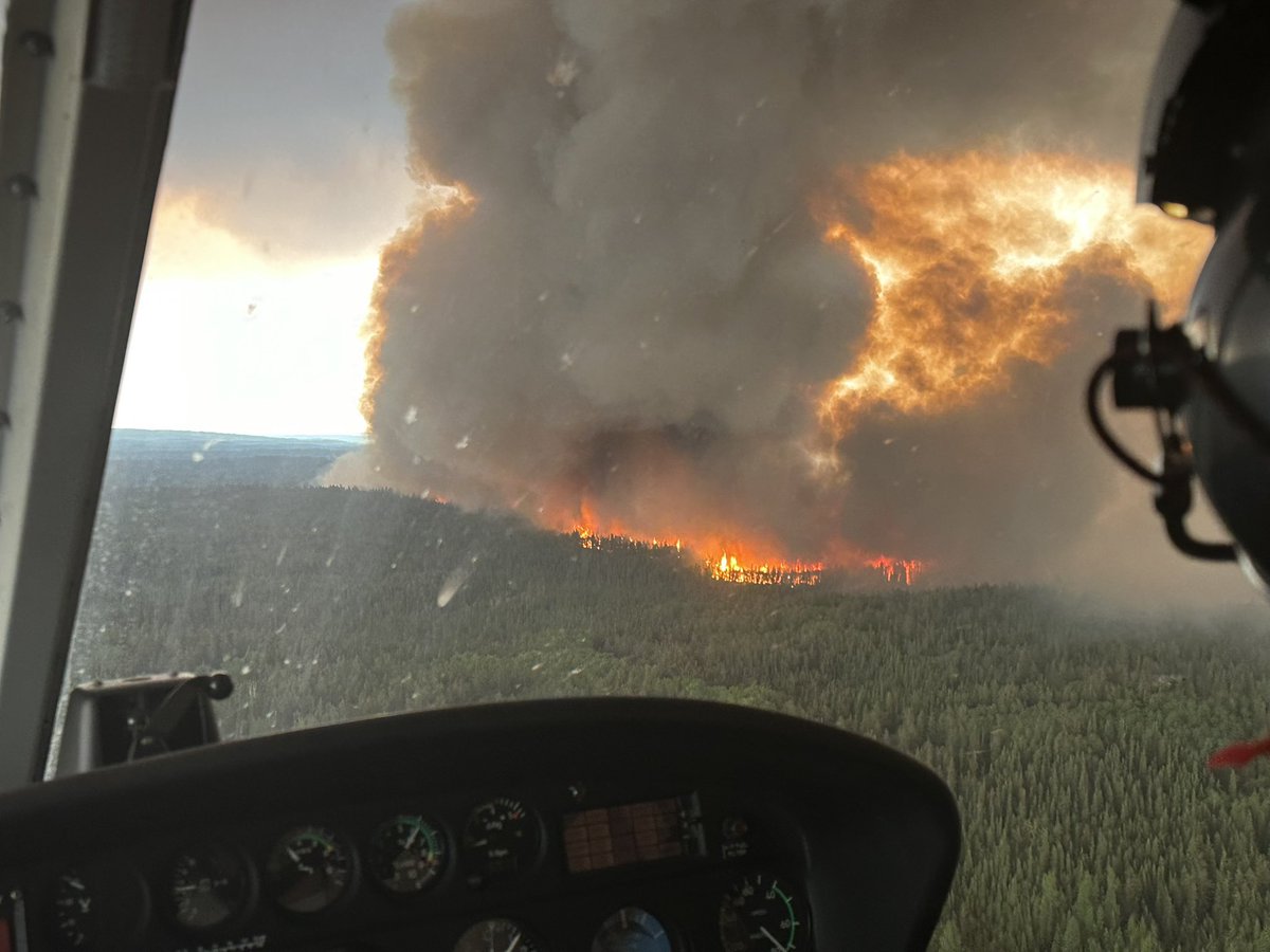HotshotWake's tweet photo. Today in Canada: 
#wildfire #canada #Alberta 

📷1) British Columbia: The Donnie Creek Fire in northern BC is now 412,000 acres. It made a 74,000 acre run yesterday.

📷2/3) Quebec: Thousands evacuated due to multiple fires. One already 25,000 acres. 

📷4) Alberta: Massive fire today near the community of Fort Chipewyan.

Nova Scotia: Banned ALL outdoor recreational activities for the foreseeable future due to the extreme fire risk. 
This includes: hiking, fishing, forestry work, mining operations, OHVs, dirt road access, boating, biking, and more. 

They have also increased the fine for breaking the burn ban from $250 to $25,000. I bet the Tantallon Fire had something to do with that. 

Saskatchewan: The entire community of La Loche Saskatchewan is being evacuated due to multiple fires burning close to the community.

Busy day up North.