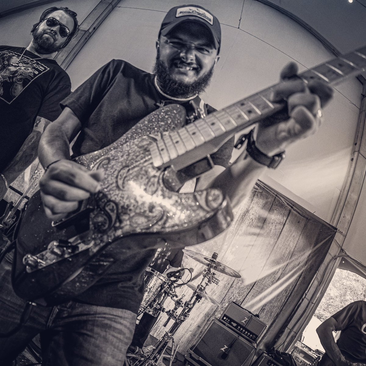 timbuonomusic's tweet photo. This music thing is kinda fun 🎸🤘🏻

📸 @M_Allen_Photo https://t.co/Z7e5ubmvre