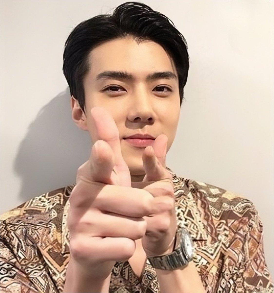 baekiosh's tweet photo. SEHUN EN BUBBLE ♡
Hoy es 1 de junio en Corea y posiblemente se refiera sobre el comeback de EXO jsjs 🥹

Sehun: “¡Fighting! Vamos, podemos hacerlo. Sucederán muchas cosas geniales e inesperadas, así que espero que tengas un gran día. 🥳” https://t.co/2IKd11JTs6