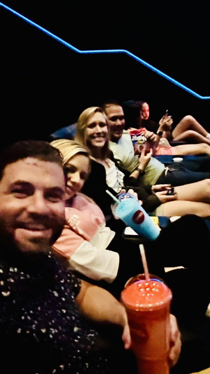 JAK__KIDD's tweet photo. We’re #atAMC watching #LittleMermaid with the 2 newest #AmcAList members!! #Amc  #Ape  #Littlemermaidmovie @HalleBailey #ShareAmc  #AMCGORILLAZ @AMCTheatres #AList  #AMCPerfectlyPopcorn #AmcSnacks #AMCSTOCK #AmcFamily https://t.co/pUTqv2EuM5
