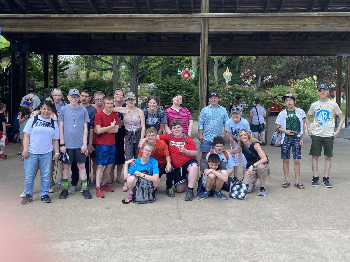 WestOttawaLinks's tweet photo. Fun at the Zoo! 🦁🐅🐻#gowo https://t.co/SfFCWgmoKk