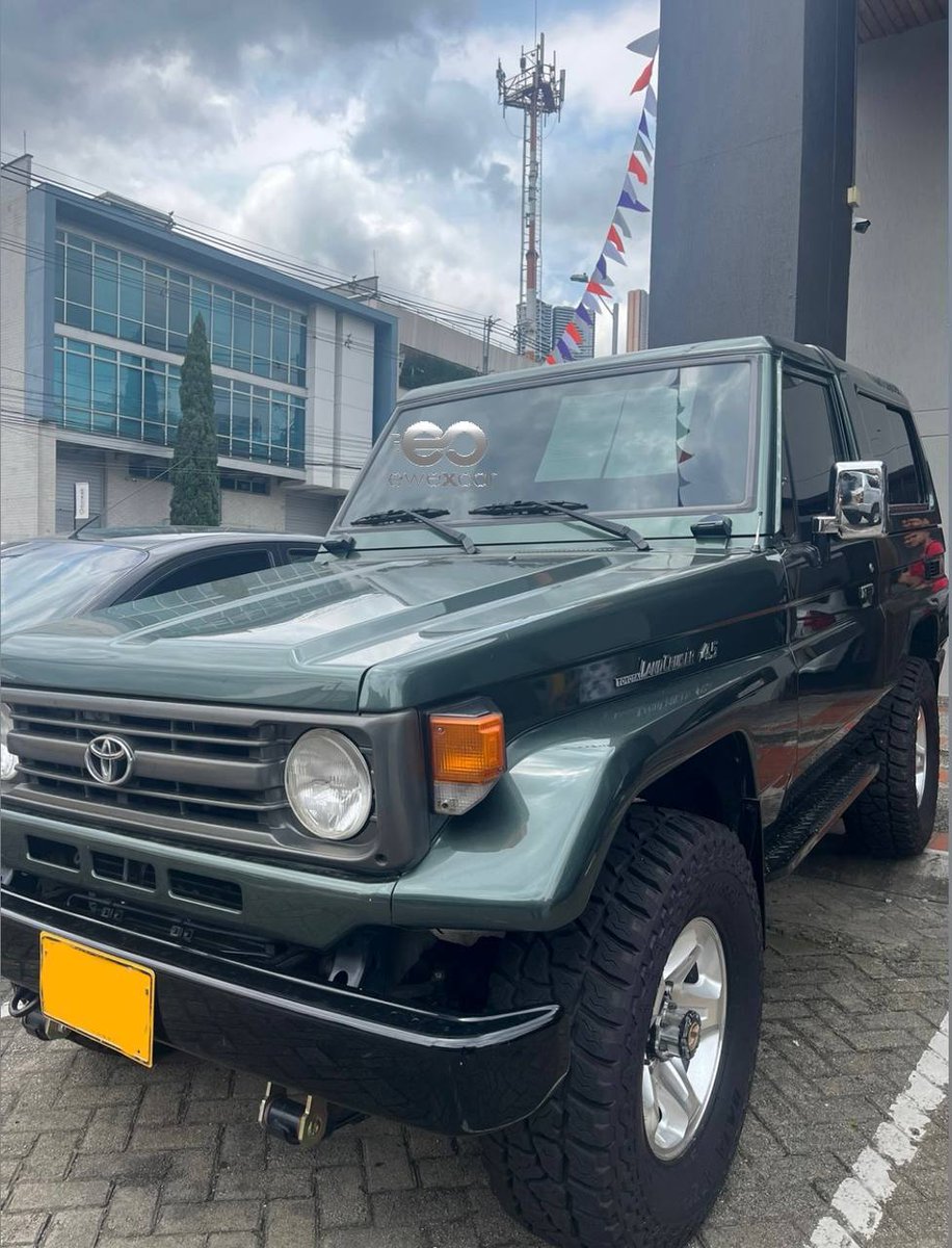 ewexcar's tweet photo. El Toyota Land cruiser 4.5 es un modelo campero de alta cilindrada y una alimentación geométrica variable. 🛞🔥

Ingresa a nuestras redes o a https://t.co/CoCmTBMKUW y contacta con cualquiera de nuestros asesores. ¡Te esperamos!😉👇🏻
📱https://t.co/c7OJqD7i9F
#toyota #landcruiser https://t.co/THDqcfl2No
