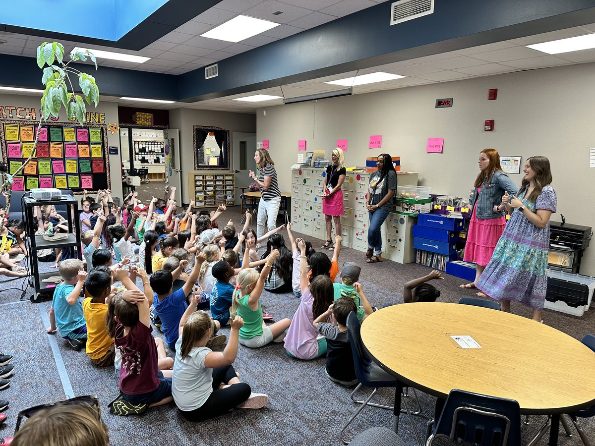 JCSD_HZE's tweet photo. Step Up Day!!! Students all ‘stepped up’ to the next grade level to meet the teachers and hear about the awesome things they’ll learn next year! https://t.co/I1rTOpaQqW