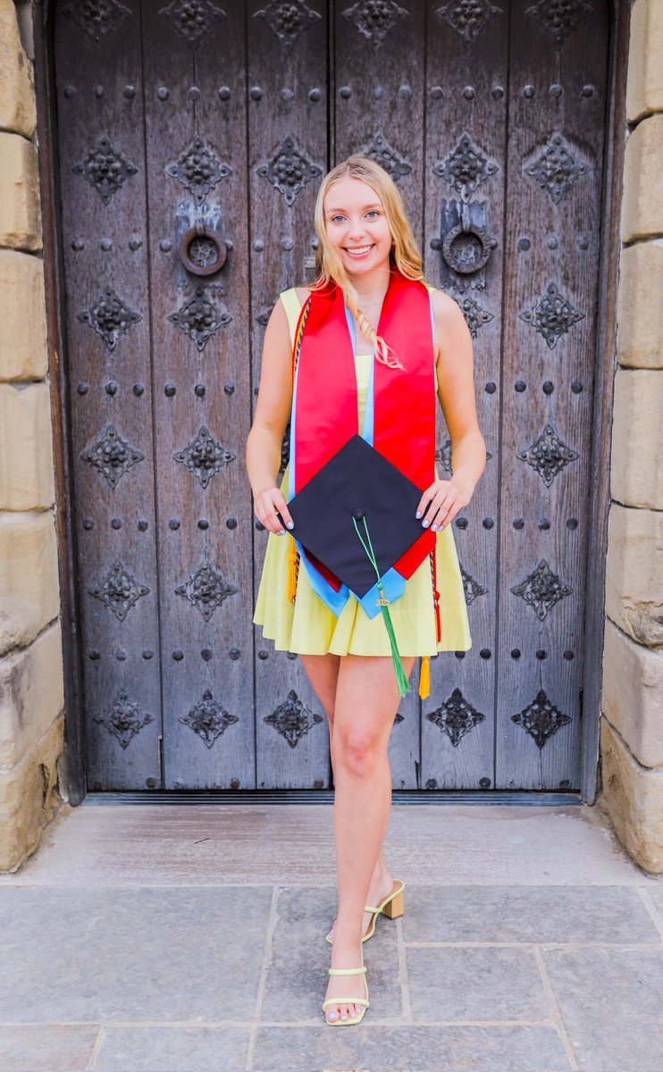 DhruvaaShroff's tweet photo. Tapping into the Magic

P.S. Congrats, Emily!!

#graduation #portrait #senior #seniorpictures #graduationpictures #graduation #portraitphotography #photography #photoshoot #photos https://t.co/15GiAcZ2ih
