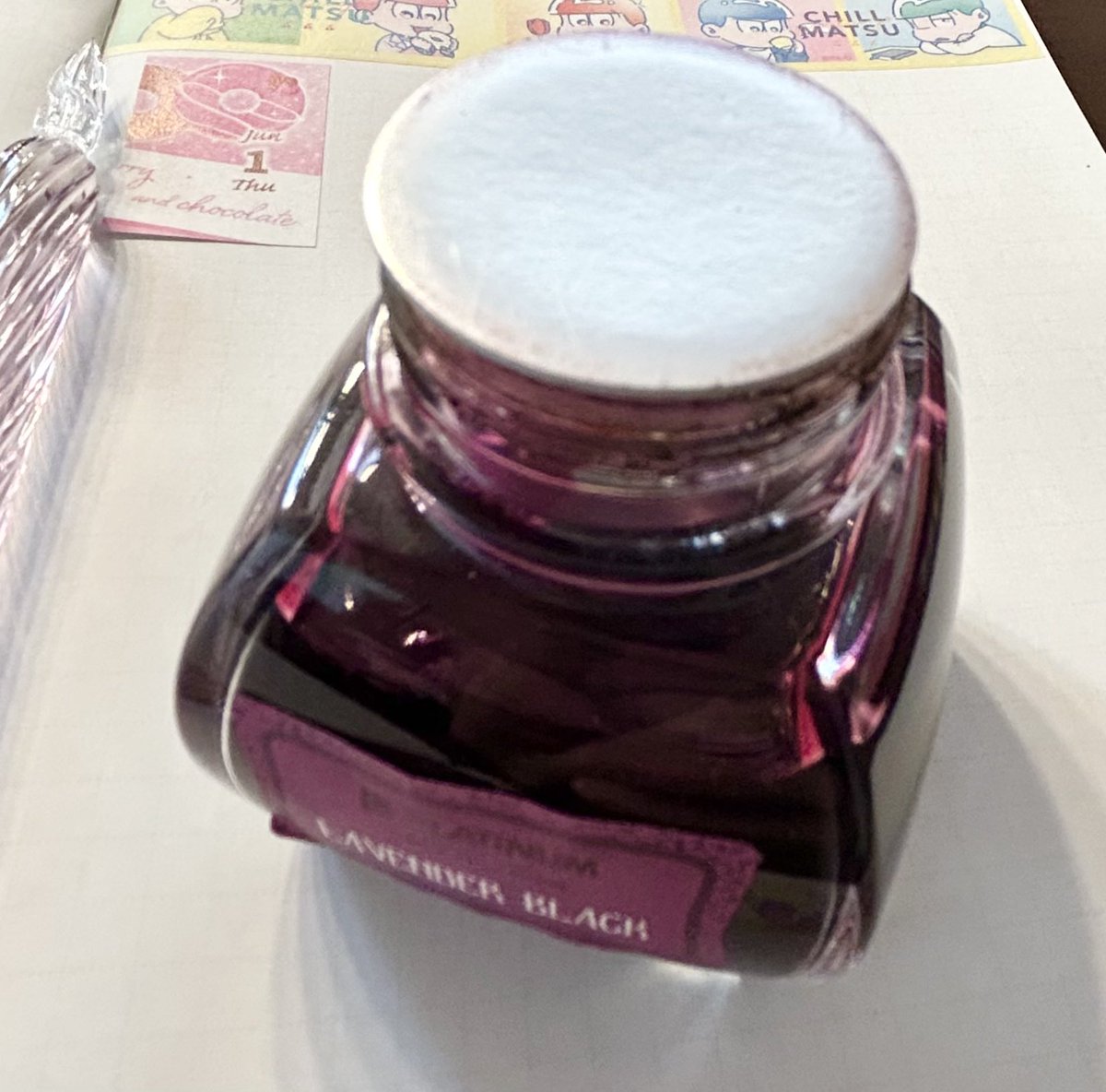 carolcamino's tweet photo. おはようございます��
お題をありがとうございます。
#インク瓶の蓋問題 またしても発生😩急いでんのにっ🤣
甘ったれた子供と言えばこの子たちでしょ!なマステ貼りました。
皆さま健やかな1日を🥰
#HASE硝子工房
#CLASSICINK #LAVENDERBLACK
#himekuri
#BLACKWING
#朝活書写
#朝活書写_1329 https://t.co/sxnxHULClf