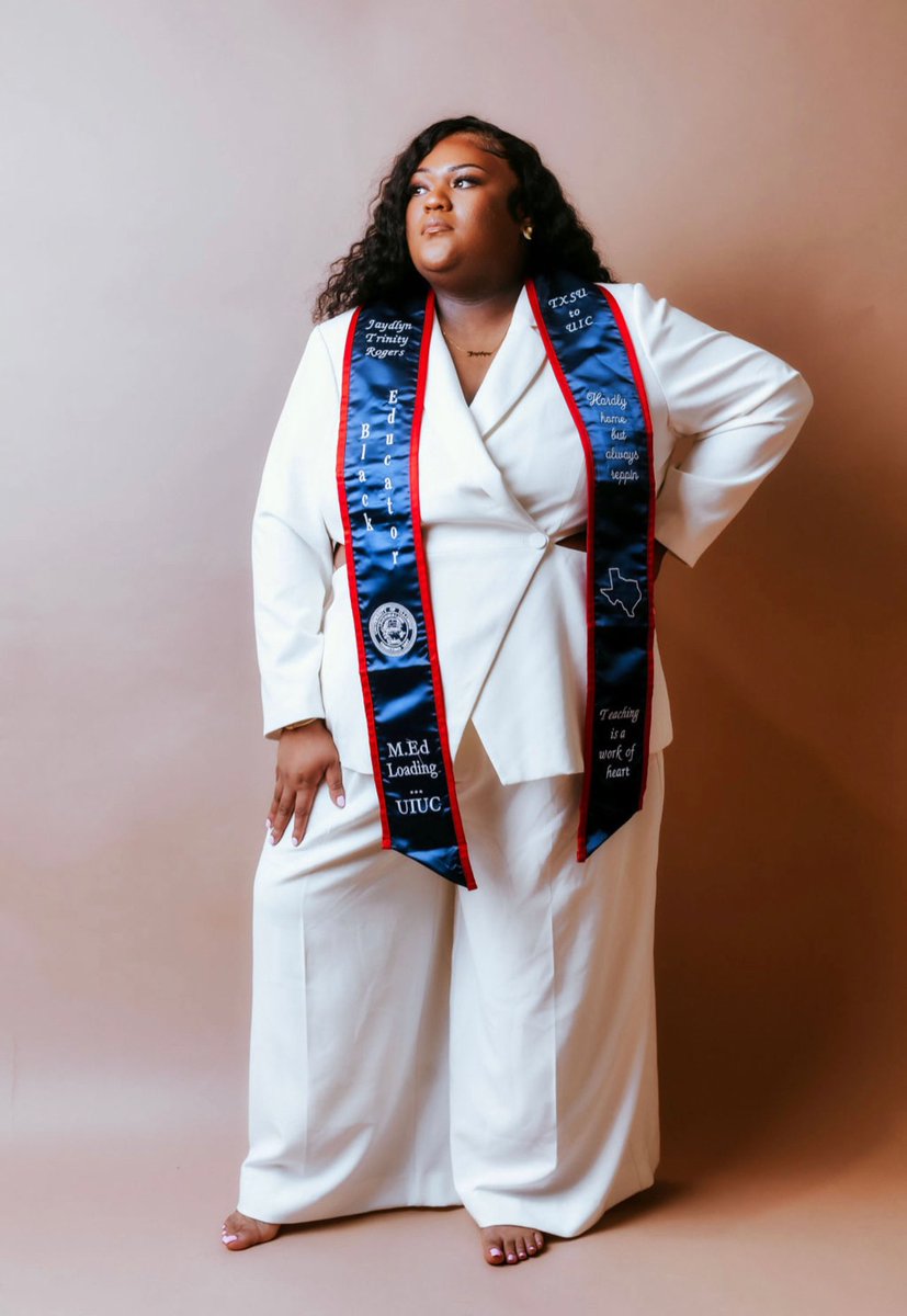 jjayd1016's tweet photo. You knew I was coming, you just didn't know how. 🤭 

BA in Teaching of English 📚 

Big Alumna Energy. 🎓 https://t.co/2WMCjjuLbd
