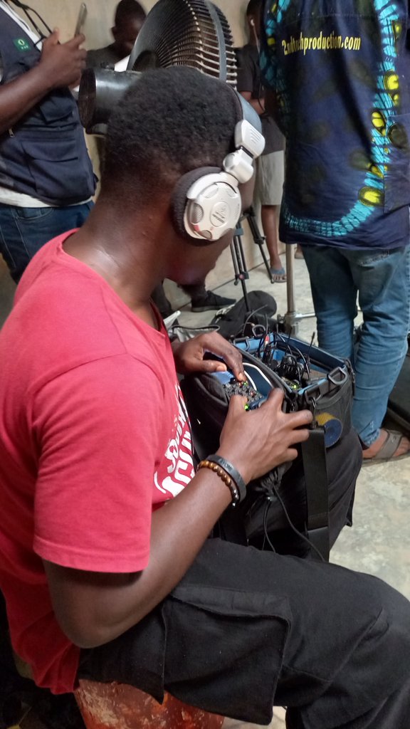 iamklinheart's tweet image. May Dump abi what is it called #Setlife #Soundrecordist #Makingsoundsoundbetter #ThankGodForLife 🙌🏾