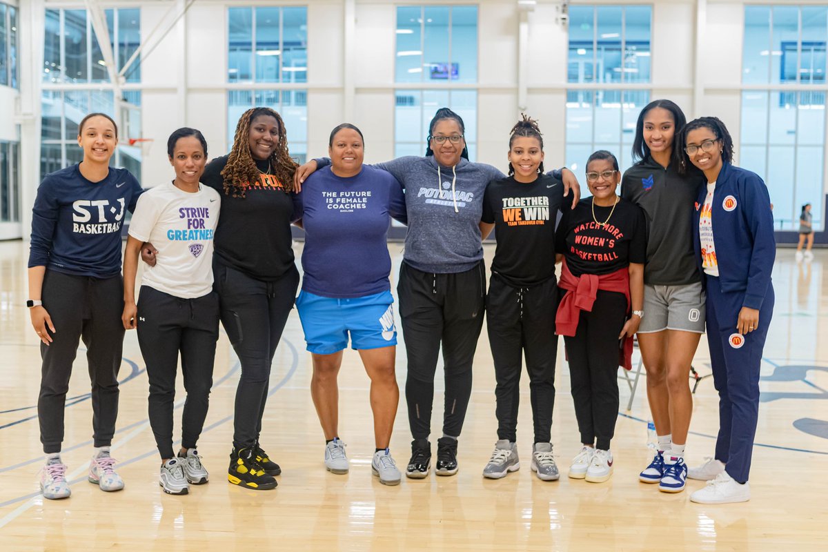 SheGotGame7's tweet photo. This is it for me, unified and growing the game! @Coach_Cabria @maddy1mcdaniel https://t.co/iTb54Kvvvd