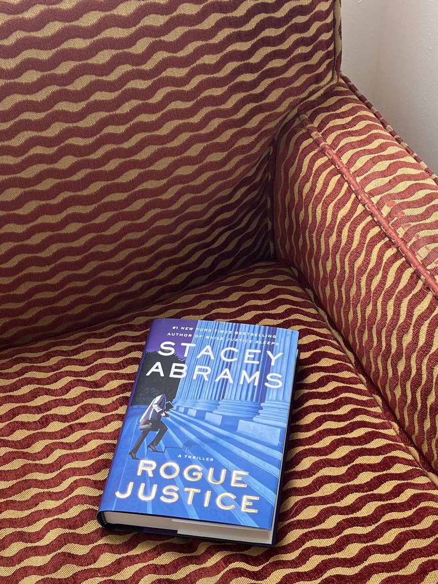 cityartssf's tweet photo. In honor of our Saturday event w/@staceyabrams + @danpfeiffer, we’re giving away 2 tickets to the conversation AND 2 personalized copies of her latest book, #RogueJustice.

TO ENTER:
⚖️ Follow @cityartssf + @marcusbooks on IG
⚖️ Like our giveaway post 
⚖️ Tag a friend https://t.co/SCGNTOJcvV