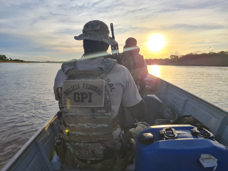 FENAPEF's tweet photo. A Polícia Federal deflagrou nesta quarta-feira (31/5), “Operação Checkout”, que tem como objetivo a interdição de pousadas situadas no território do Parque Nacional do Araguaia, unidade de conservação localizado na Ilha do Bananal.

https://t.co/HMGu97B5gZ https://t.co/75noJHMxt4