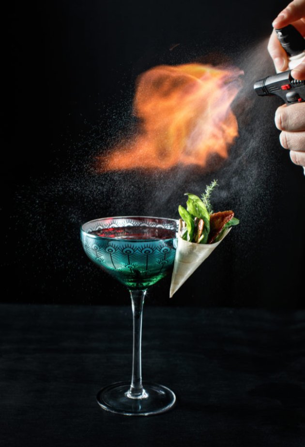 Date Night Awaits at Lipa Rooftop Sushi Lounge (sponsored) - mailchi.mp/edibleorlando/…