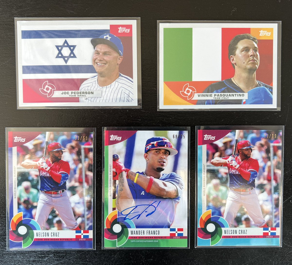 @CardPurchaser here are the 2 parallels + 2 inserts from the world baseball classic box + 1 big autograph!
