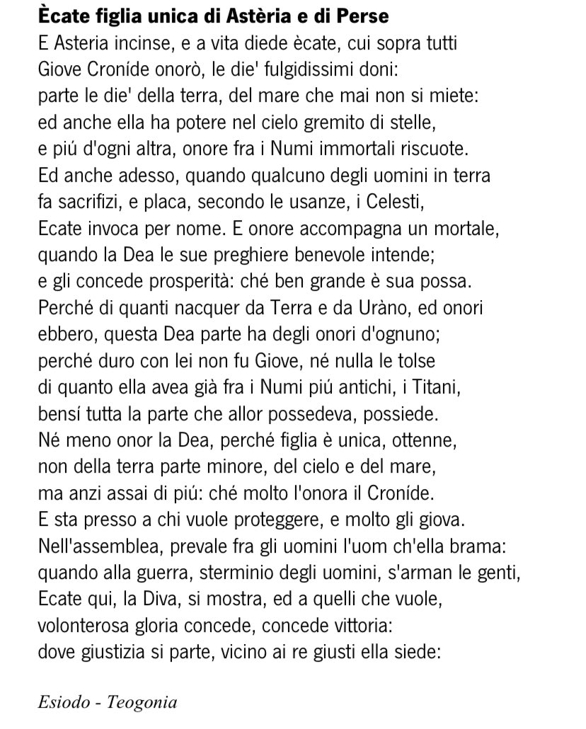 colvieux's tweet photo. Ed ecco qui la nostra #Ecate, dea dimenticata e male interpretata, che invece ebbe un’importanza fondamentale. Divinità dei luoghi liminali, dei crocicchi, dei passaggi https://t.co/FNU2dH9Xll