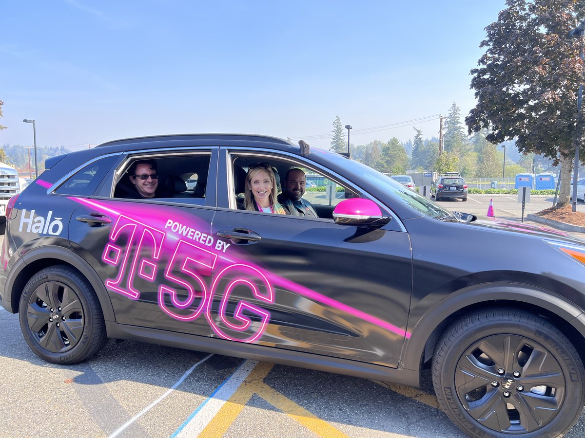 🚗 Happy #AutonomousVehicleDay! 🎉Witnessed @halocar_'s future of transportation at our #2023SpeakerSeries event in February. They're leveraging @TMobile's groundbreaking #5G to push remote pilot technology & much more. Impressive dedication to convenient, efficient transport!