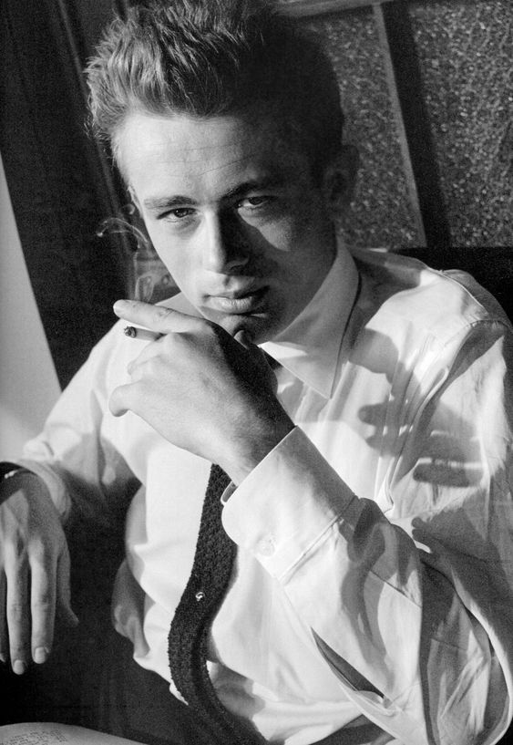 GREAT ACTOR RETRO:  

James Dean.

#catchingup