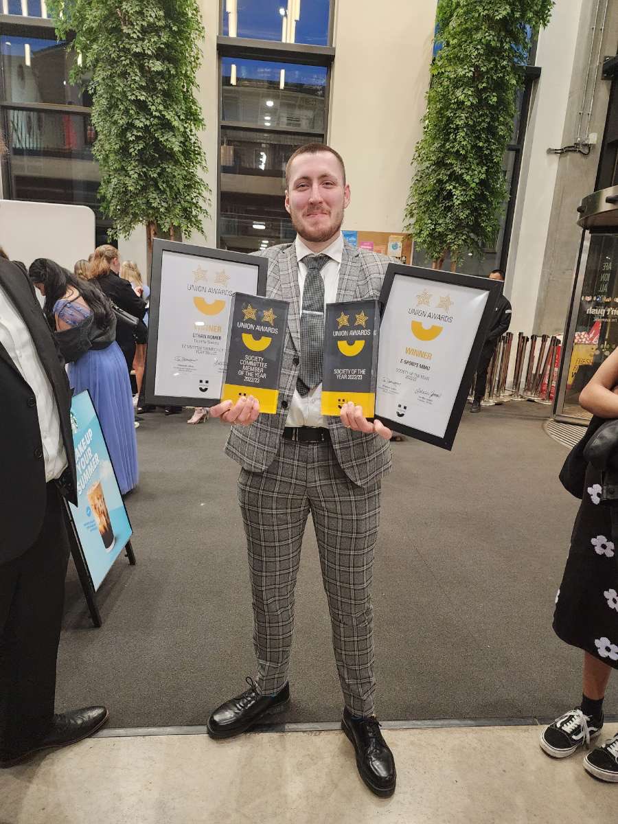 #1 b3n5 hater tweet media