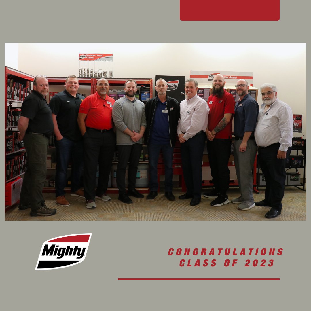 theMightyPros's tweet photo. Congratulations to our graduating #SalesSchool class! Take a moment to hit that #like button and comment #congratulations. 👍🎓📱
#BeMightier #Automotive #Franchise #MightyTeam #Sales #Graduation #Learning #SeizeTheBay #MightyAutoParts https://t.co/vFPtsDpUQe