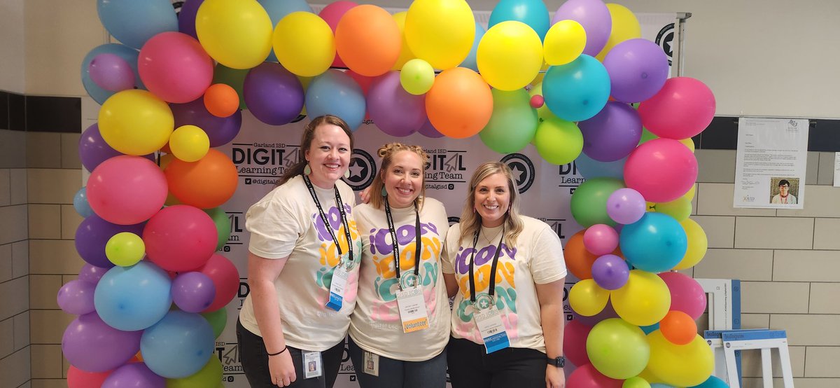 Loved seeing @Chelsey_Cody and @TechCoachAshley at #gisdicon 
💜🧡💚🩵💛 I want to be like y'all when I grow up!
