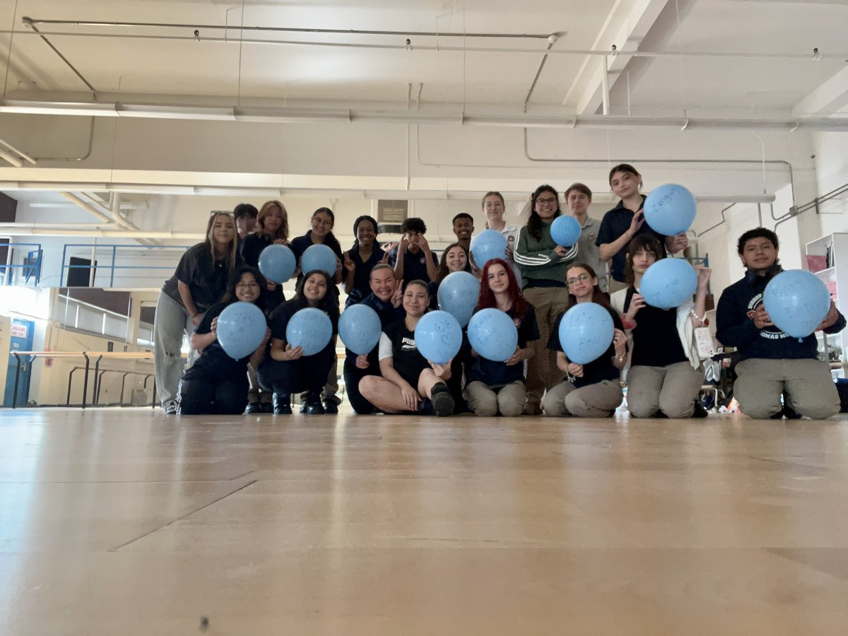 BMTMDance's tweet photo. Fond Memories and Farewells, So very proud of our school community, coming together to show love and support for one another! #BMTMProud 💙✌🏽 https://t.co/hDNn4rv14Y