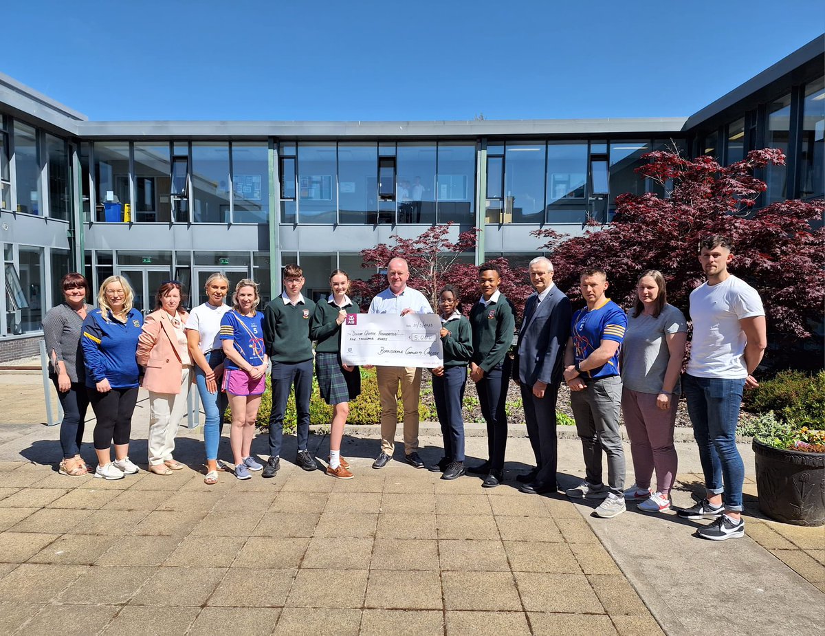 Borrisokane Community College students and staff present a €5000 cheque to Dan Quirke following the fundraising over past few weeks for the Dillon Quirke Foundation. Thank you to all who supported the fundraising. <a href="/dqfoundation22/">Dillon Quirke Foundation</a> <a href="/TipperaryETB/">Tipperary Education and Training Board</a> <a href="/NenaghGuardian/">NenaghGuardian</a> <a href="/TipperaryLive/">TipperaryLive</a>