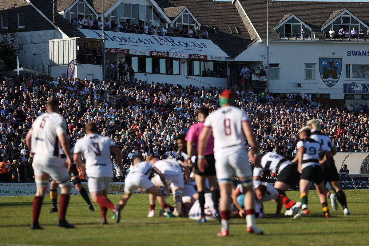 6,238 at St Helen's tonight. The old lady in all her glory @SwanseaRFC walesonline.co.uk/sport/rugby/ru…